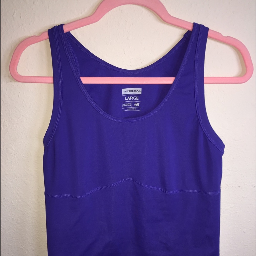 New Balance Tank Topππ»ββοΈππ»ββοΈππ»ββοΈ - Picture 3 of 4